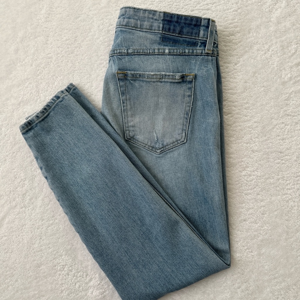 AMO Twist Sweet Cheeks Jeans Light Wash Ankle Twist Seam Premium Denim High Rise